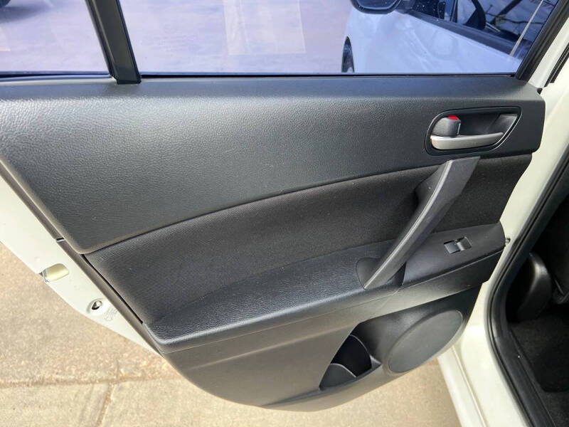 2013 Mazda MAZDA3 i Touring