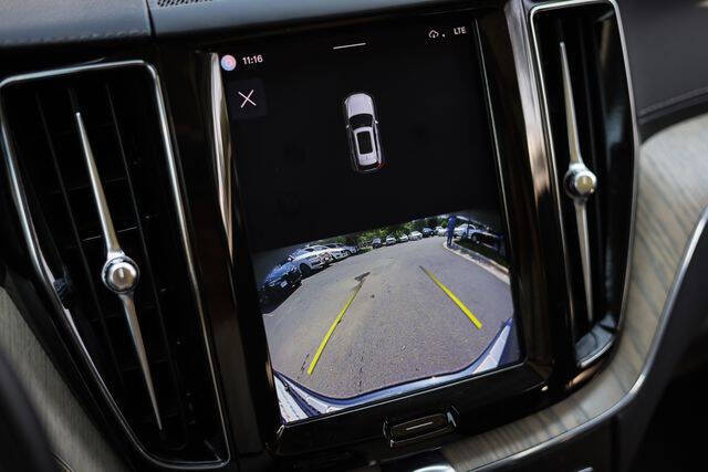 2022 Volvo XC60 B5 Inscription