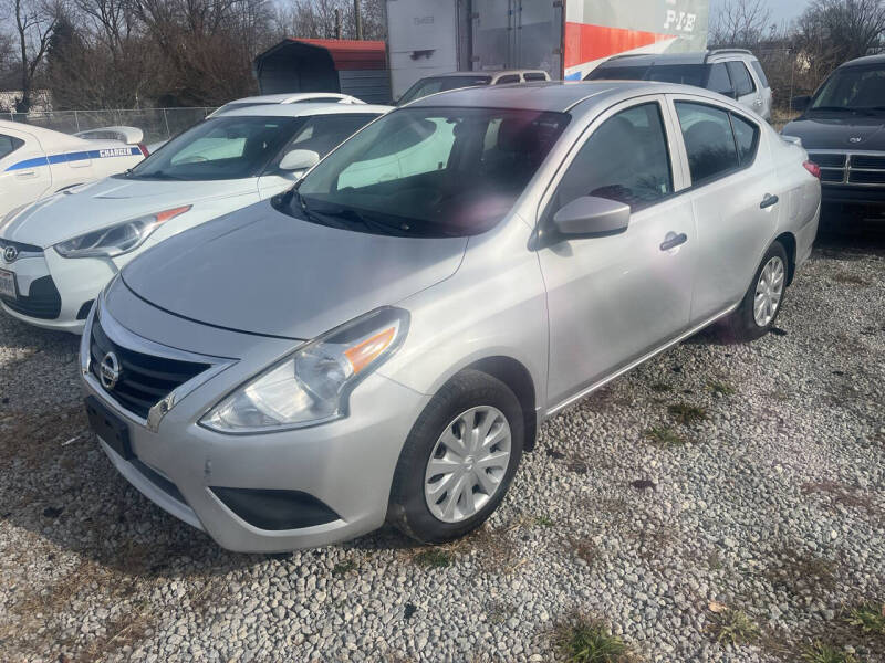 2018 Nissan Versa Sedan S Plus's photo