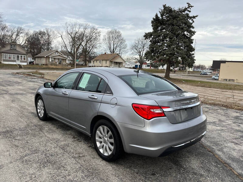 2013 Chrysler 200 Touring