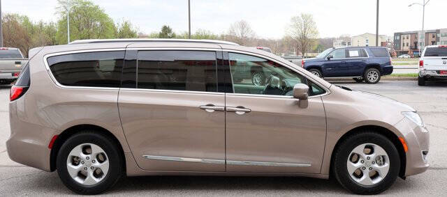 2018 Chrysler Pacifica Hybrid Touring L