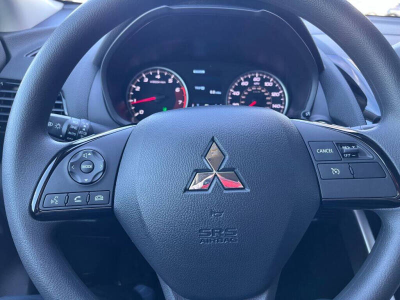 2025 Mitsubishi Eclipse Cross LE