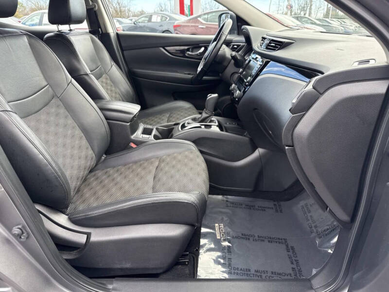 2022 Nissan Rogue Sport SV