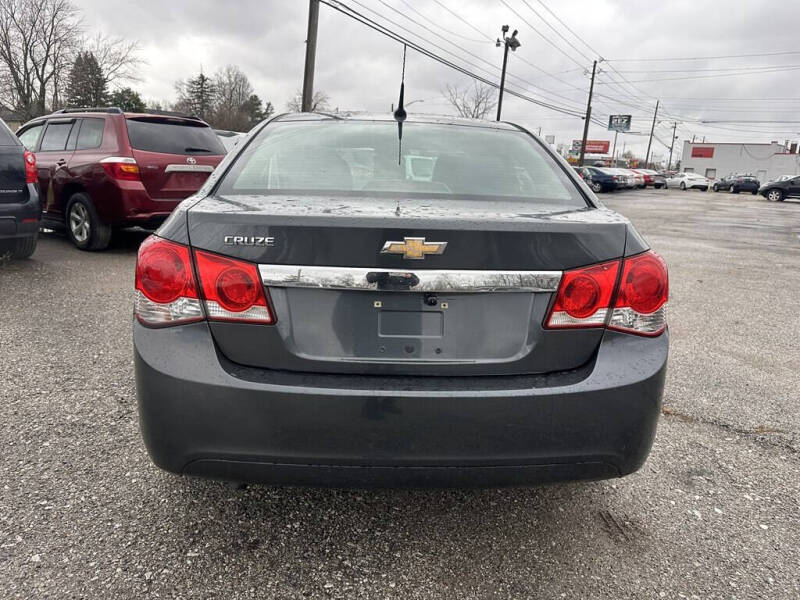 2013 Chevrolet Cruze LS Auto