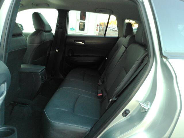 2025 Toyota Corolla Cross XLE