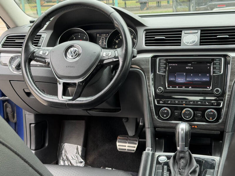 2016 Volkswagen Passat 1.8T SE