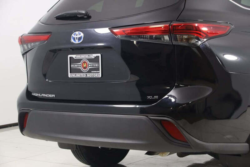 2023 Toyota Highlander Hybrid XLE