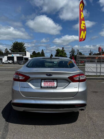 2014 Ford Fusion SE