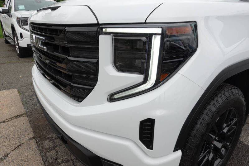 2023 GMC Sierra 1500 Elevation Standard