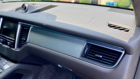 2015 Porsche Macan Turbo