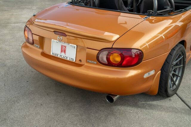 2000 Mazda MX-5 Miata 8