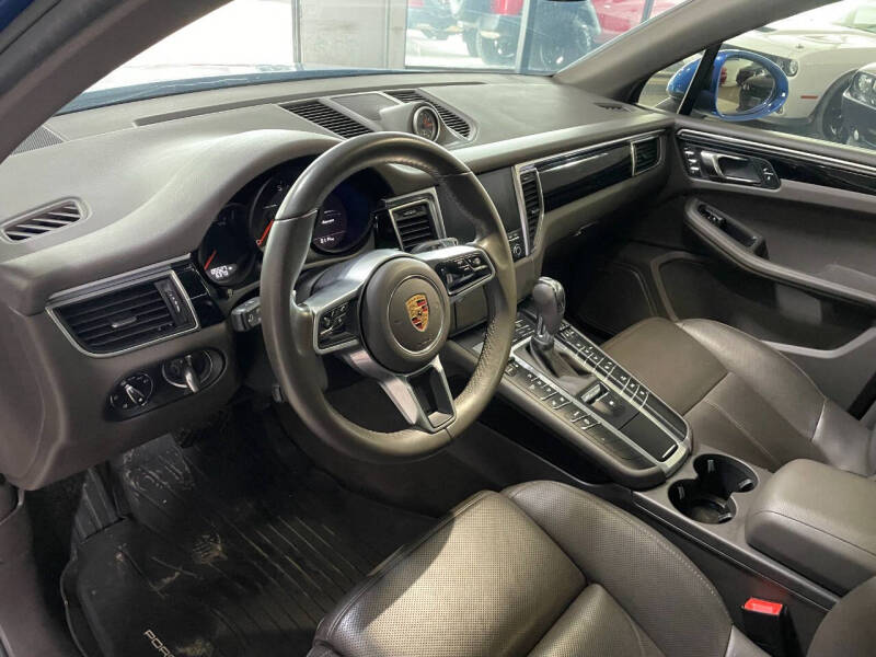 2017 Porsche Macan