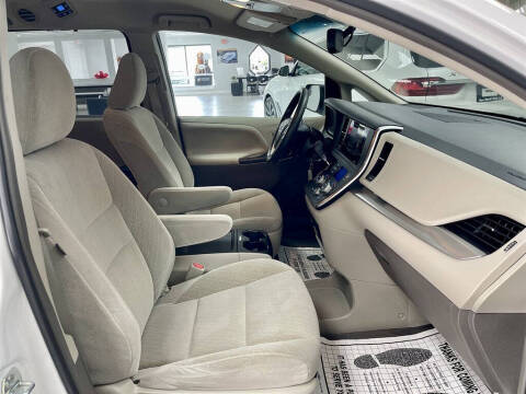 2015 Toyota Sienna