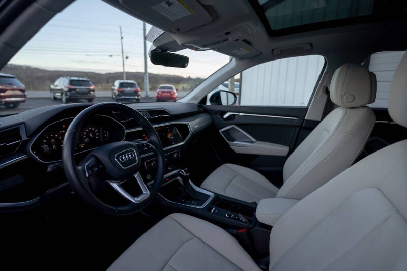 2020 Audi Q3 quattro Premium 45 TFSI