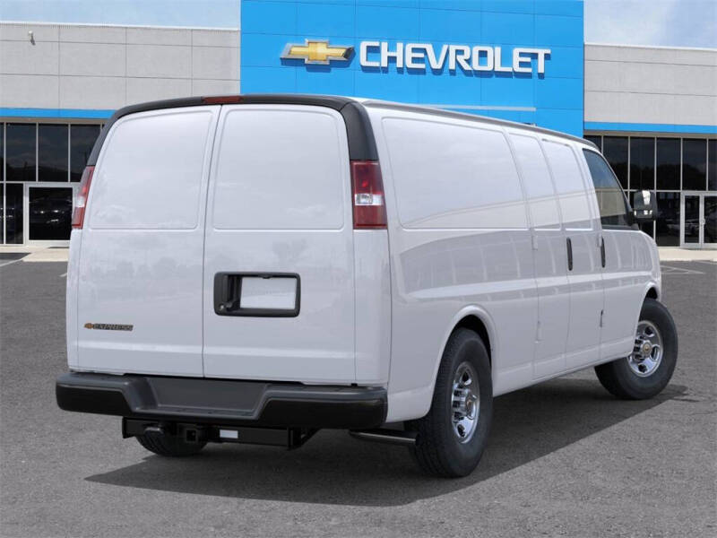 2025 Chevrolet Express 2500