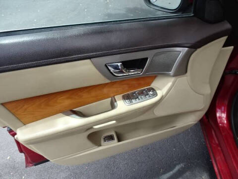 2009 Jaguar XF Luxury