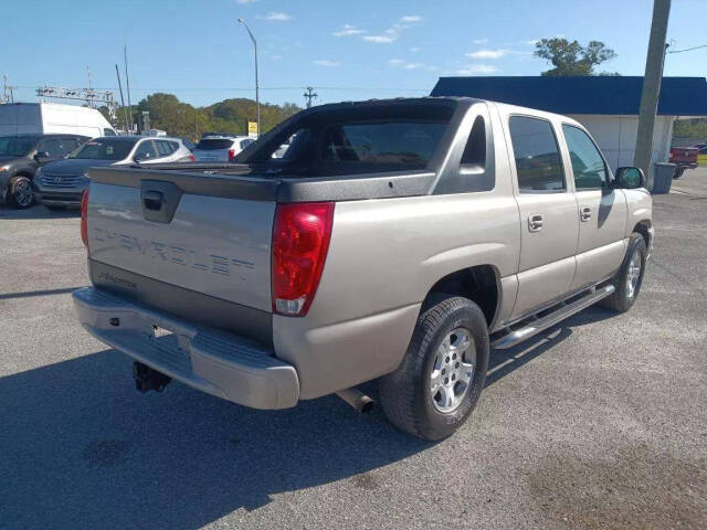 2006 Chevrolet Avalanche for sale at Outlet Auto Mall in Okeechobee, FL