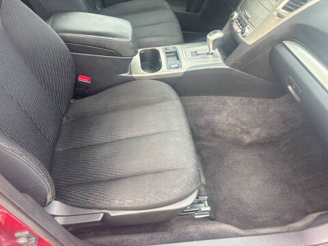 2010 Subaru Legacy 2.5i Premium