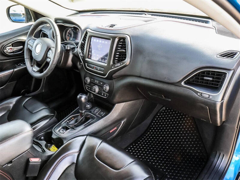 2022 Jeep Cherokee Trailhawk