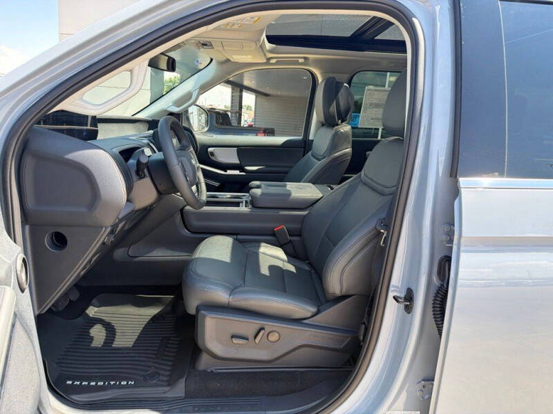 2027 Ford Expedition MAX Active