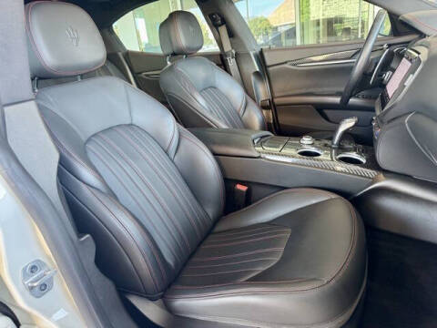 2022 Maserati Ghibli Modena Q4