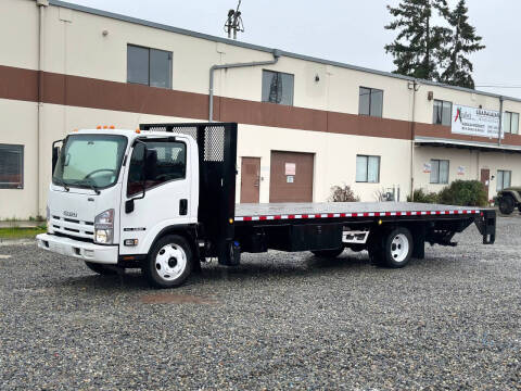 2015 Isuzu NRR  23' Flatbed + Lift Gate
