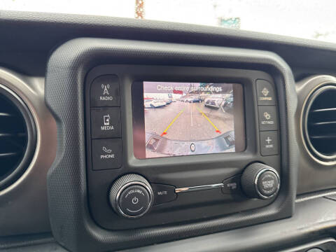 2020 Jeep Gladiator Sport