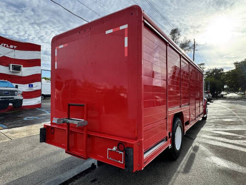 2017 Freightliner M2 106