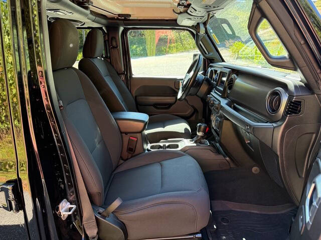 2022 Jeep Gladiator Sport S