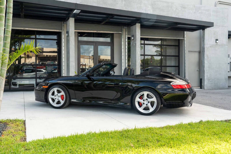 2004 Porsche 911 Carrera 4S