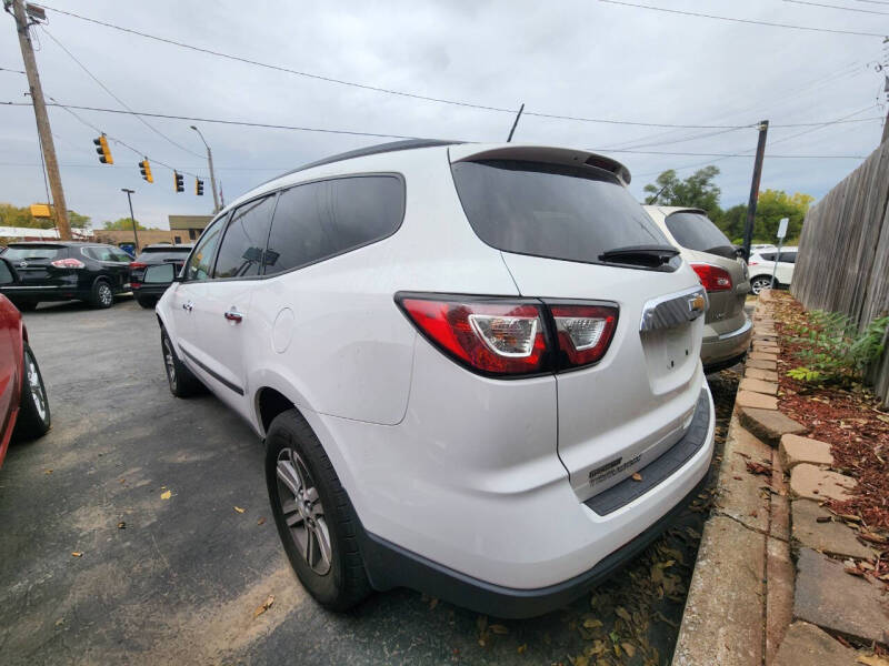 2017 Chevrolet Traverse LS