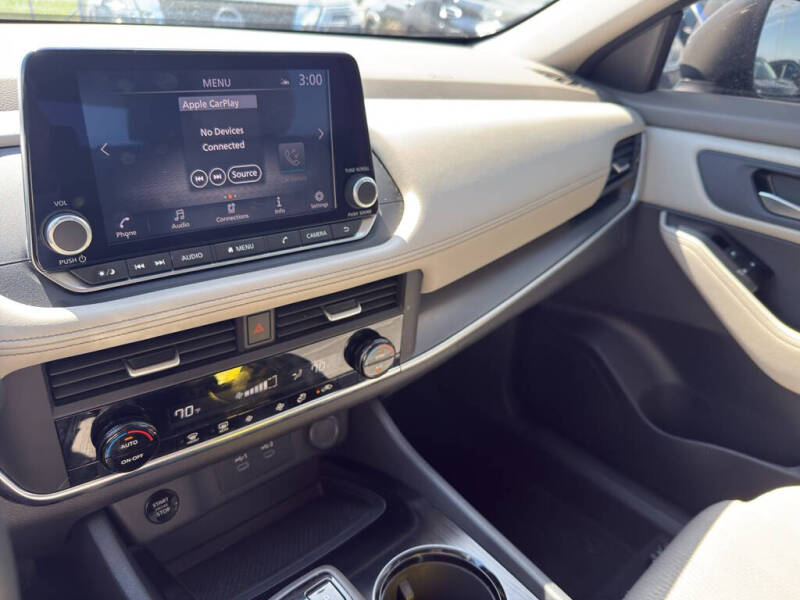 2025 Nissan Rogue SV