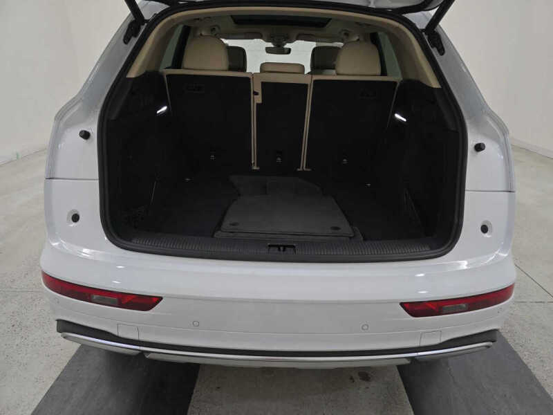 2023 Audi Q5 quattro Premium 40 TFSI