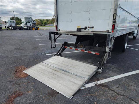 2018 Freightliner M2 106