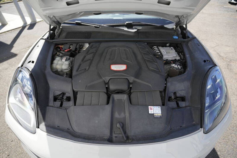 2023 Porsche Cayenne Turbo Coupe