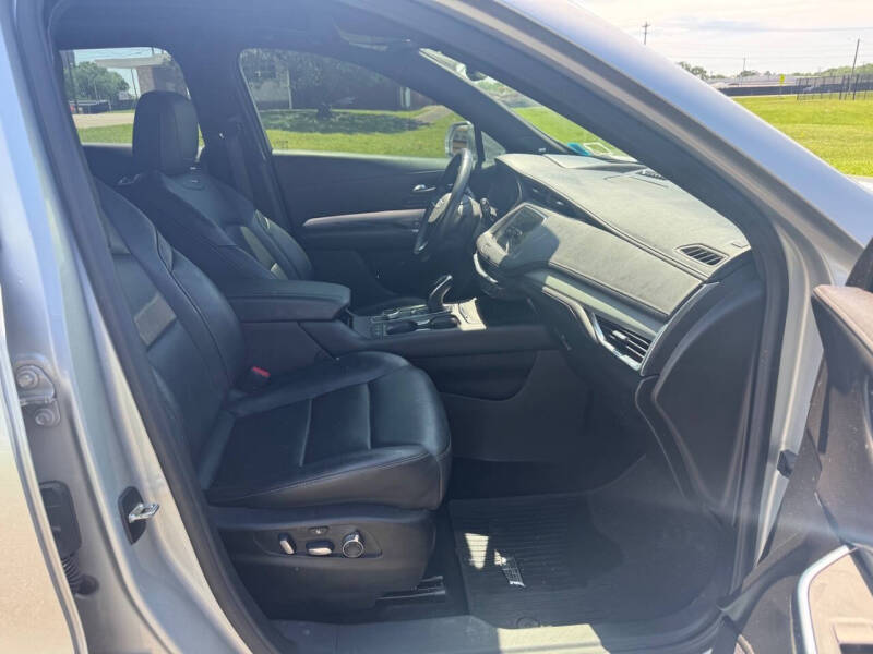 2020 Cadillac XT4 Premium Luxury