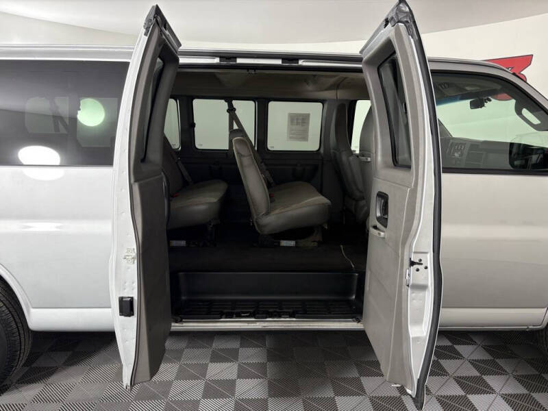 2021 Chevrolet Express LS 3500