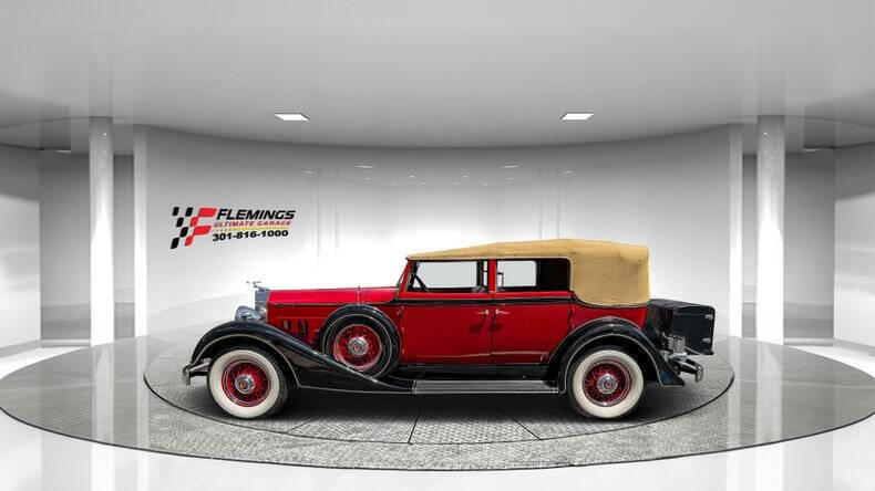 1934 Packard Eight convertible sedan