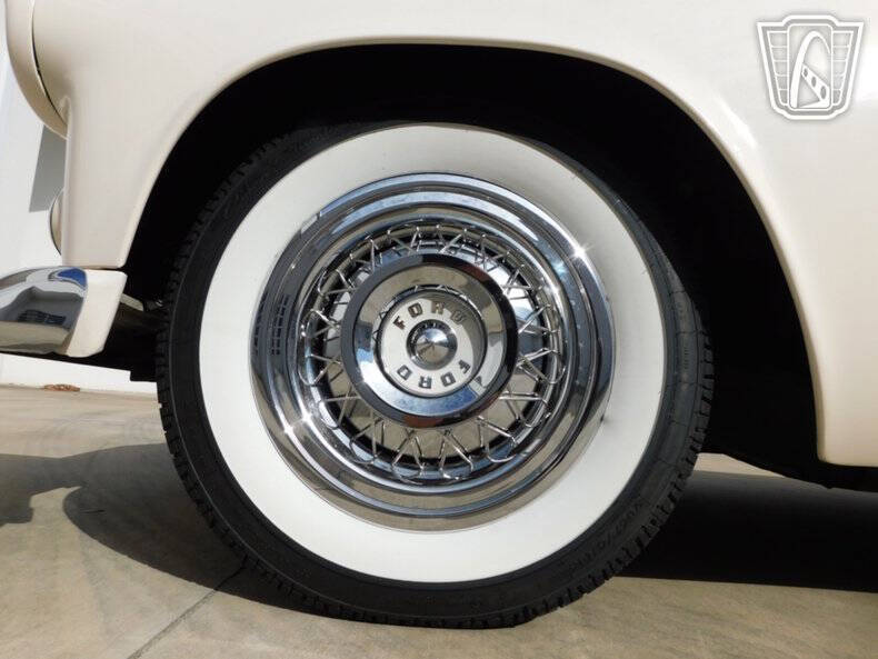 1955 Ford Thunderbird