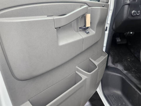 2025 Chevrolet Express 2500