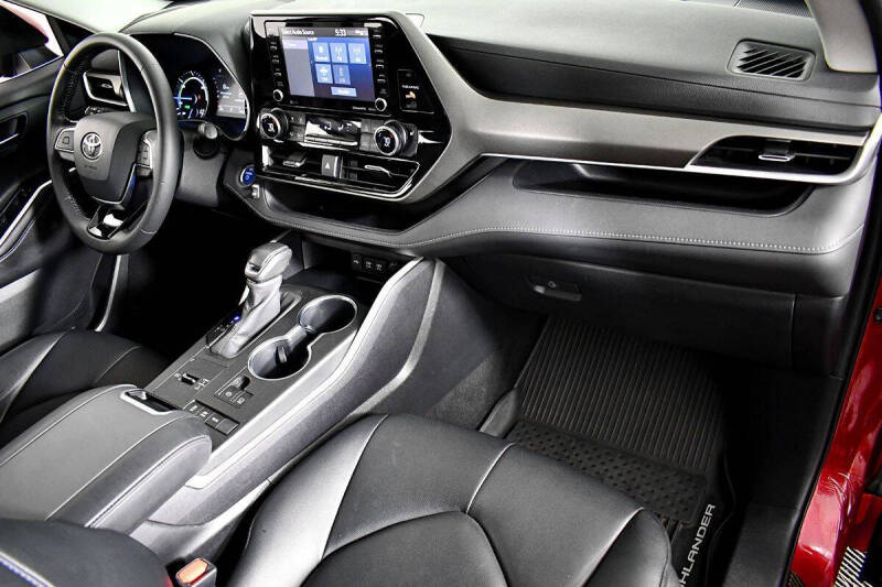 2020 Toyota Highlander Hybrid XLE