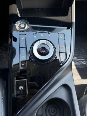 2025 Kia Niro Plug-In Hybrid EX