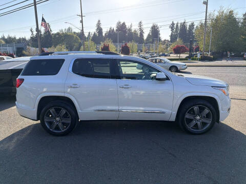 2017 GMC Acadia Denali