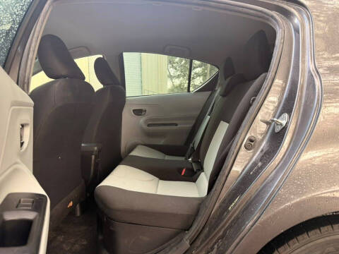 2014 Toyota Prius c Two