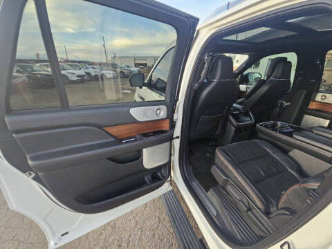 2022 Lincoln Navigator L Black Label