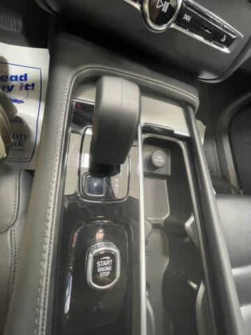 2023 Volvo XC90 B5 Core