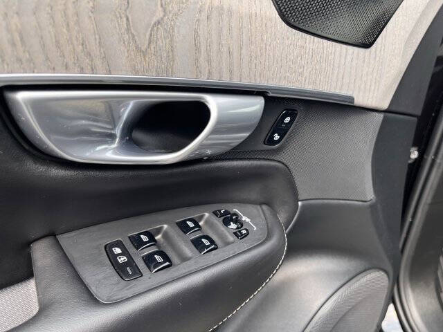 2024 Volvo XC90 B6 Ultimate Bright Theme 7P