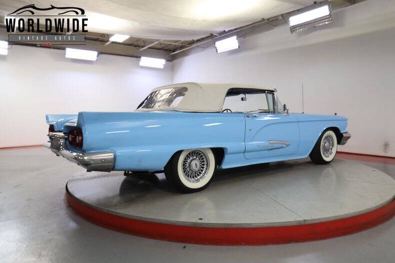 1959 Ford Thunderbird