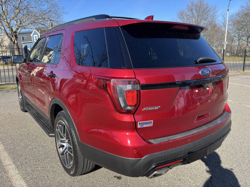 2017 Ford Explorer Sport