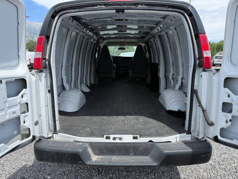2025 Chevrolet Express 2500
